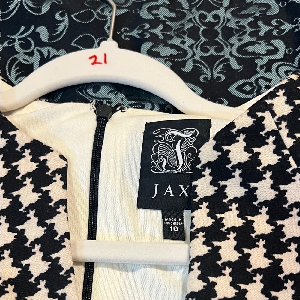 JAX Black and White Houndstooth Midi Dress - Picture 6 of 8